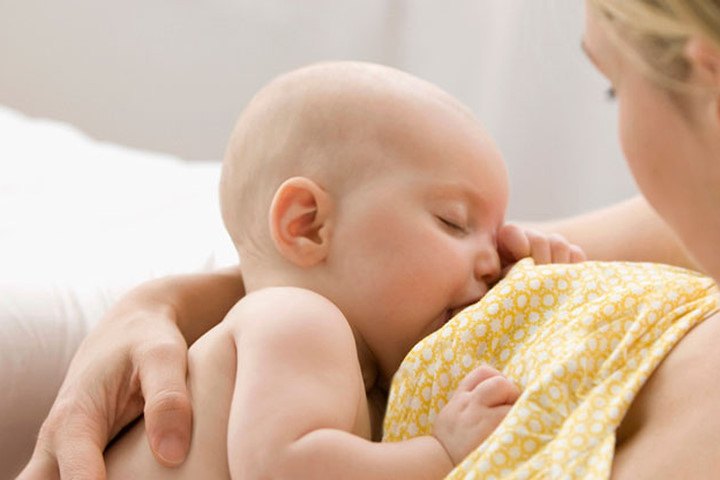 Không lo trẻ sơ sinh giật mình khi ngủ với 8 mẹo nhỏ sau đây