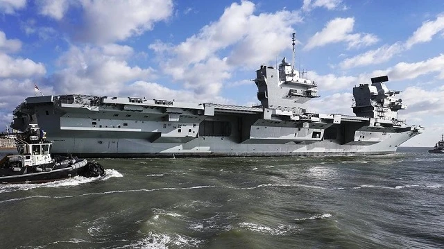 Tàu HMS Queen Elizabeth của Anh