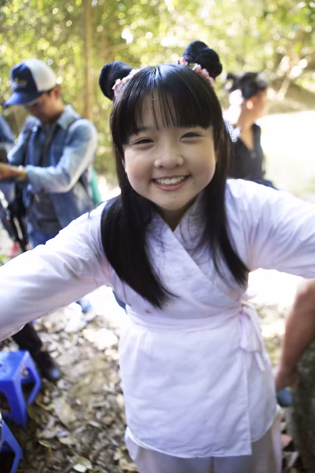  Những người yêu phim Việt phải công nhận Lâm Thanh Mỹ là diễn viên nhí có tài biến hóa khôn lường trong điện ảnh. 