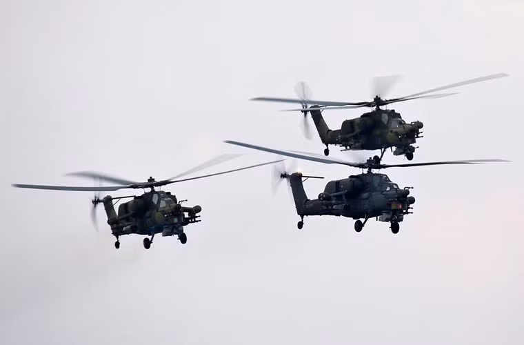 Không quân Nga phô diễn sức mạnh tại Crimea, Ukraine ảnh 6