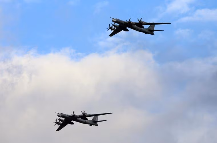 Không quân Nga phô diễn sức mạnh tại Crimea, Ukraine ảnh 1