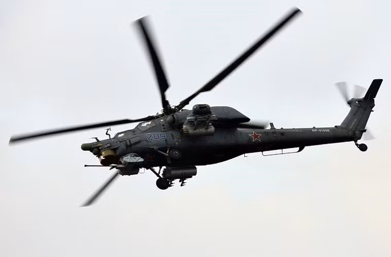 Không quân Nga phô diễn sức mạnh tại Crimea, Ukraine ảnh 2