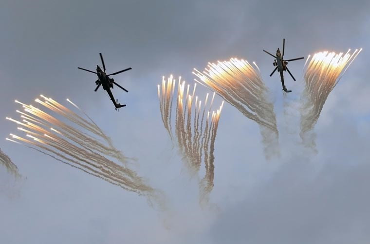 Không quân Nga phô diễn sức mạnh tại Crimea, Ukraine ảnh 3 Không quân Nga phô diễn sức mạnh tại Crimea, Ukraine ảnh 3