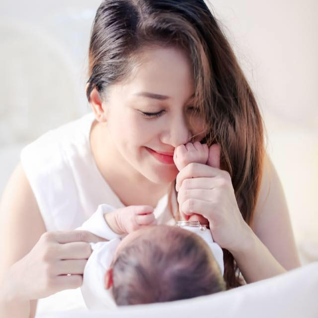 Khánh Thi “than phiền” vì Phan Hiển không tâm lý? ảnh 2 khanh thi3