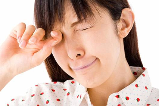 Dụi mắt có hại cho sức khỏe (Ảnh minh họa).
