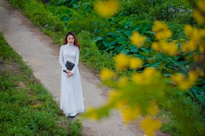 Hot girl Văn hóa Nghệ thuật Quân đội tinh khôi trong bộ ảnh áo dài