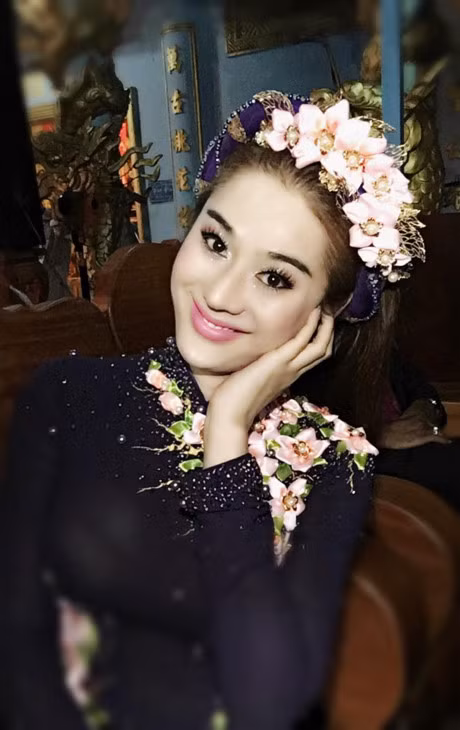 Lam Khanh Chi, Pham Van Mach sang Campuchia hat tang kieu bao - Anh 14