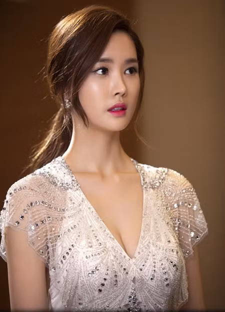 9 giai nhan chau A thua nhan dung cham “dao keo”