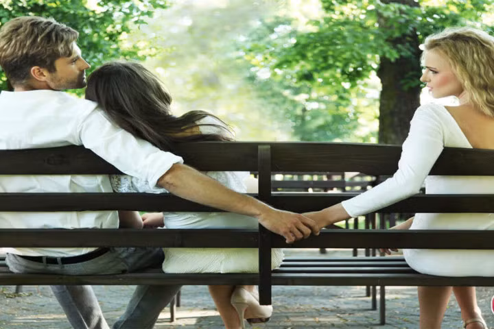 Yêu người có 8 dấu hiệu này, không bao giờ lo bị cắm sừng