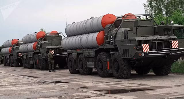 Hệ thống phòng thủ tên lửa S-400 do Nga sản xuất
