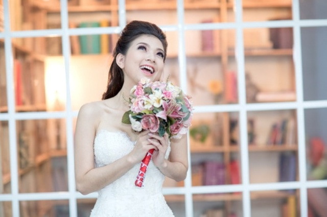 Ảnh cưới ngọt ngào của ca sĩ Phạm Thanh Thảo