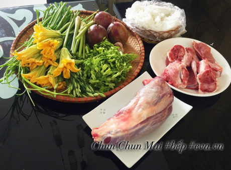 Xì xụp lẩu bắp bò chanh leo nóng hổi đón gió mùa về - Ảnh 1 Xi xup lau bap bo chanh leo nong hoi don gio mua ve - Anh 1