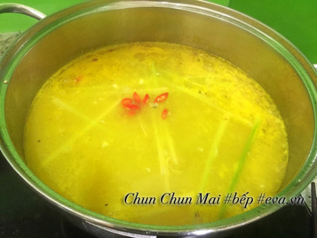 Xì xụp lẩu bắp bò chanh leo nóng hổi đón gió mùa về - Ảnh 7 Xi xup lau bap bo chanh leo nong hoi don gio mua ve - Anh 7