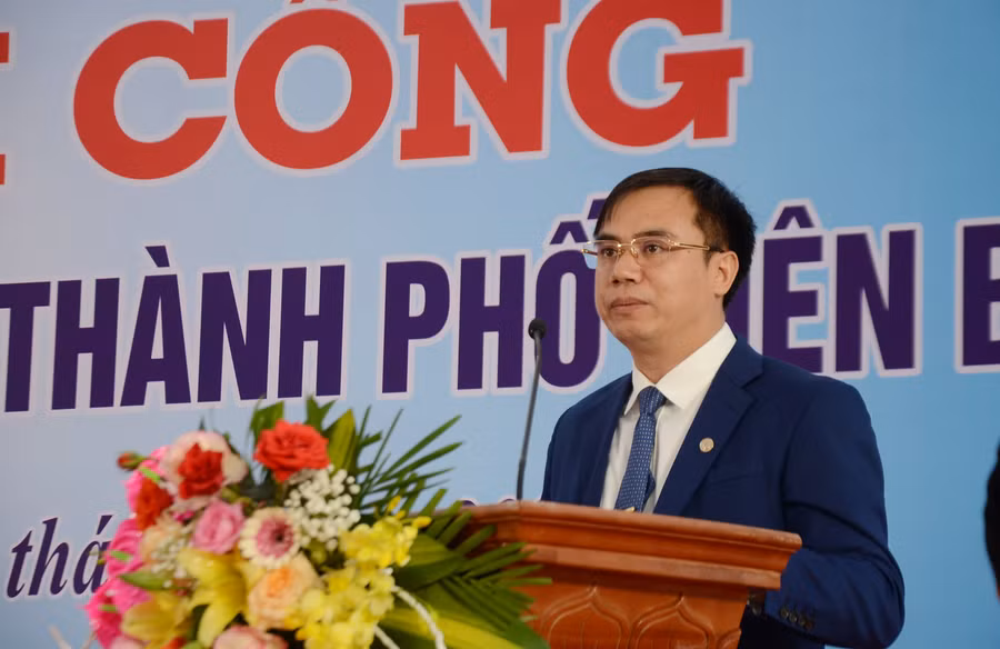 Ông Nguyễn Quang Hưng, Chủ tịch UBND TP. Điện Biên Phủ phát biểu tại Lễ khởi công.