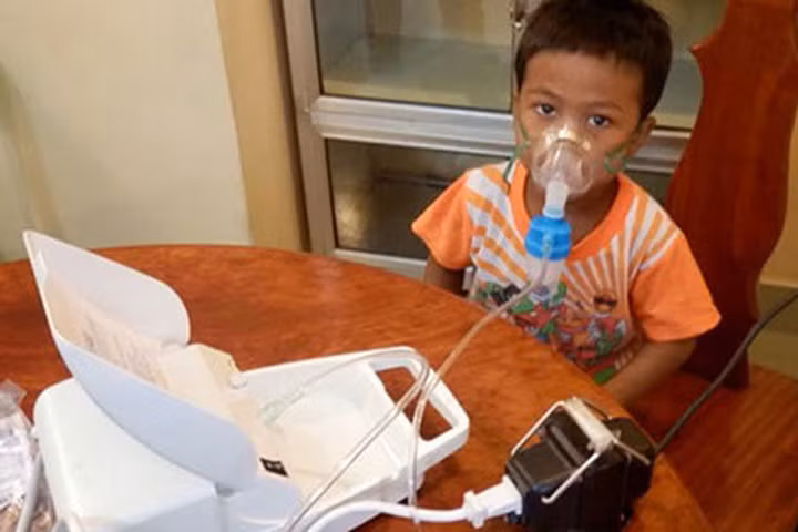 Không nên sử dụng máy khí dung tại nhà