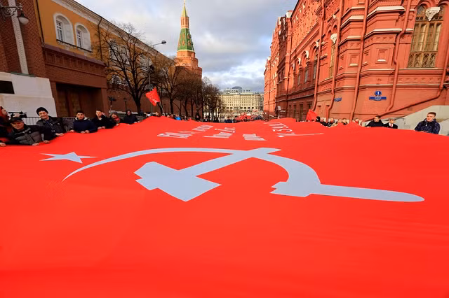 Hoạt động kỷ niệm Cách mạng Tháng Mười tại Nga diễn ra thường niên vào ngày 7/11 trên quảng trường Đỏ. (Ảnh: Trần Hiếu/TTXVN)