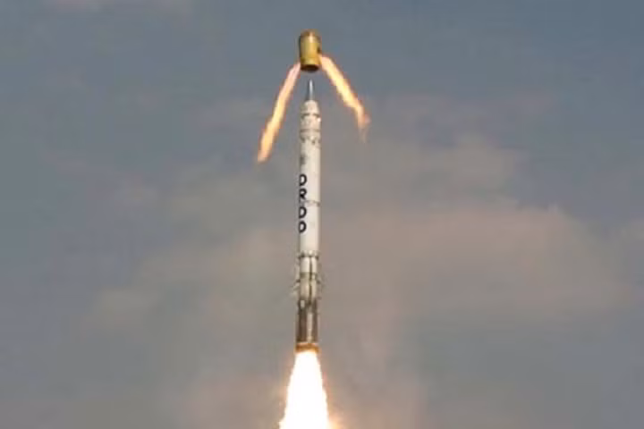 Ấn Độ gấp rút chuẩn bị phóng tên lửa hạt nhân K-4 từ tàu ngầm