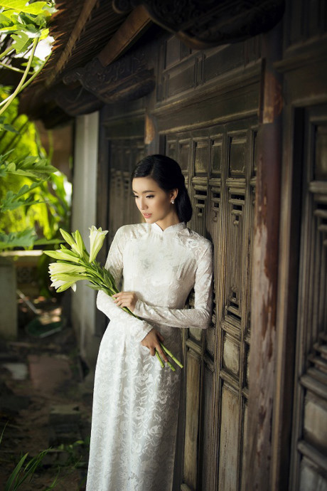 MC Mỹ Linh gợi cảm trong tà áo dài trắng tinh khôi - Ảnh 7 MC My Linh goi cam trong ta ao dai trang tinh khoi - Anh 7