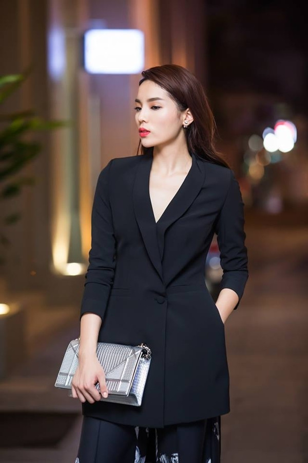 Hoa hậu Kỳ Duyên lộ ảnh gầy đáng báo động ảnh 4 Hoa hậu Kỳ Duyên lộ ảnh gầy đáng báo động ảnh 4