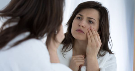 Nguyên nhân nào khiến mắt sưng vào buổi sáng? - Ảnh 1 Nguyen nhan nao khien mat sung vao buoi sang? - Anh 1