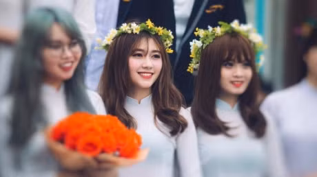 Nu sinh DH Xay dung co 