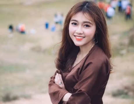 Nu sinh DH Xay dung co 