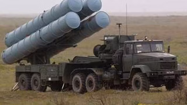 Hệ thống phòng không S-300.