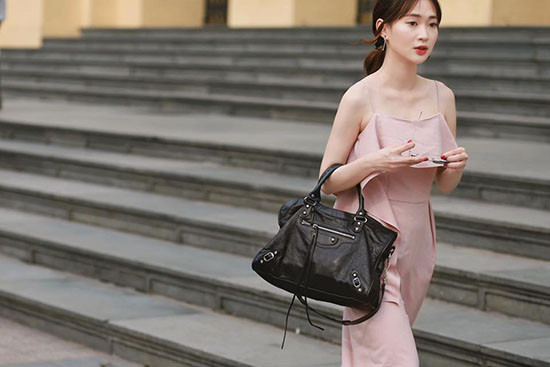 Những hot girl đang làm điên đảo giới trẻ miền Bắc là ai? ảnh 7 Những hot girl đang làm điên đảo giới trẻ miền Bắc là ai? ảnh 7