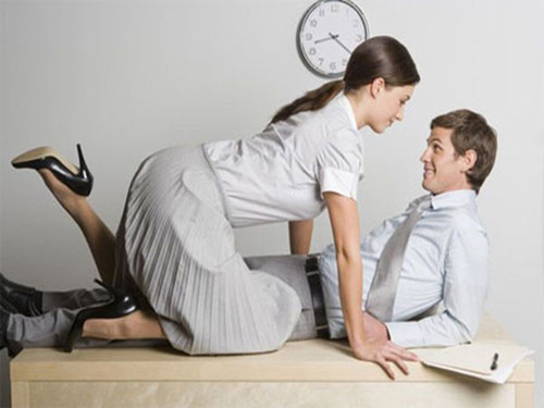 Những nỗi đau phải đối mặt khi ngoại tình Những nỗi đau phải đối mặt khi ngoại tình - ảnh 1