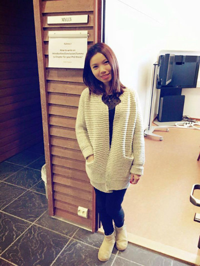 Quách Phương Giang sinh năm 1987 đang theo học lấy bằng tiến sĩ ngành Quản trị du lịch tại Đại học Lapland, thành phố Rovaniemi, Phần Lan. Chị đã sống tại đất nước Châu Âu này được 8 năm và sở hữu một kho kinh nghiệm quý giá để tư vấn cho những học sinh Việt có ý định đi du học Phần Lan. Quách Phương Giang sinh năm 1987 đang theo học lấy bằng tiến sĩ ngành Quản trị du lịch tại Đại học Lapland, thành phố Rovaniemi, Phần Lan. Chị đã sống tại đất nước Châu Âu này được 8 năm và sở hữu một kho kinh nghiệm quý giá để tư vấn cho những học sinh Việt có ý định đi du học Phần Lan.