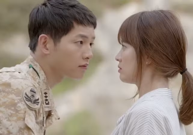 Thủ tướng Thái Lan yêu thích, kêu gọi dân xem “Hậu duệ Mặt Trời”