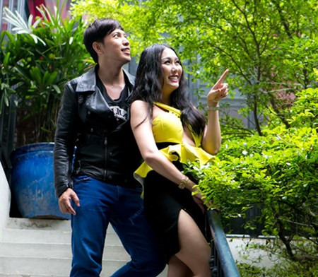 Phi Thanh Vân hồn nhiên với váy áo táo bạo Phi Thanh Van hon nhien voi vay ao tao bao