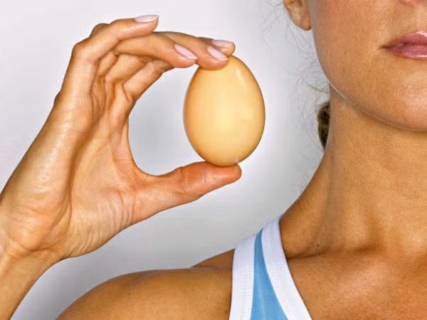 Ăn trọn vẹn một quả trứng có lợi cho sức khỏe như thế nào?