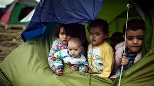 Trẻ tị nạn tại châu Âu. Ảnh: AFP