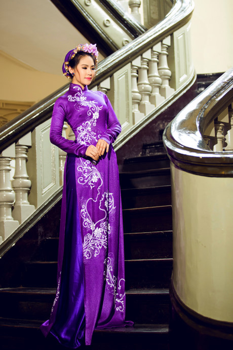 Lương Bích Hữu duyên dáng trong tà áo dài - Ảnh 2 Luong Bich Huu duyen dang trong ta ao dai - Anh 2