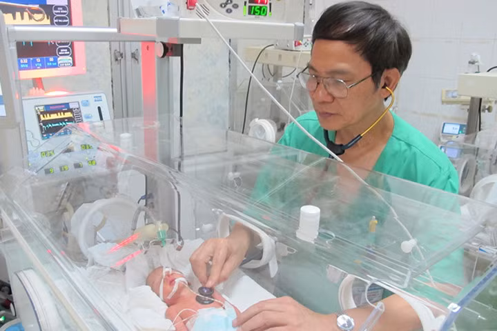 Con trai Thiếu úy Đậu Thị Huyền Trâm sẽ xuất viện vào chiều nay