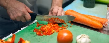 Meo nau nuong giup giam chi phi bua com gia dinh - Anh 7