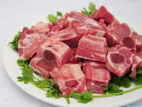Cách chế biến món canh sườn non nấu cải chua đơn giản cho bữa cơm trưa - Ảnh 1 Cach che bien mon canh suon non nau cai chua don gian cho bua com trua - Anh 1