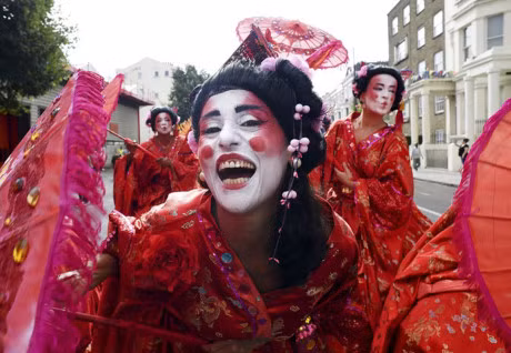 My nu Anh tung bung xuong pho chao mung le hoi Notting Hill - Anh 11