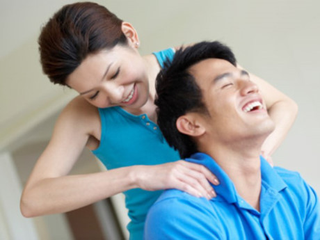 Cách xoa bóp bấm huyệt giúp giảm đau vai gáy hiệu quả - Ảnh 1 Cach xoa bop bam huyet giup giam dau vai gay hieu qua - Anh 1