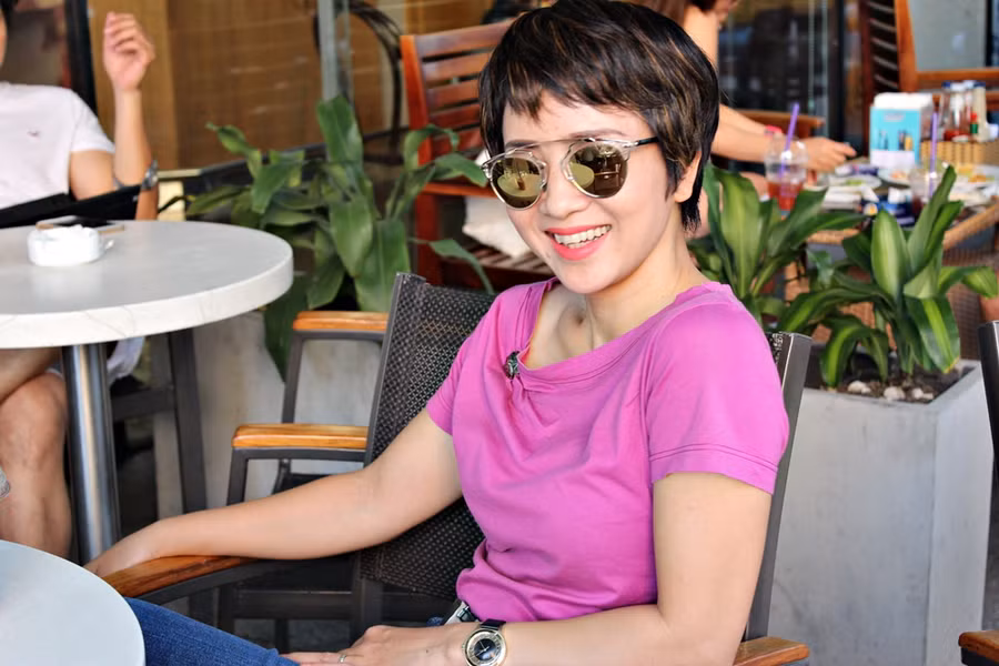 Thúy Hiền của bây giờ luôn vui tươi và lạc quan (Ảnh: Cooc Trần)