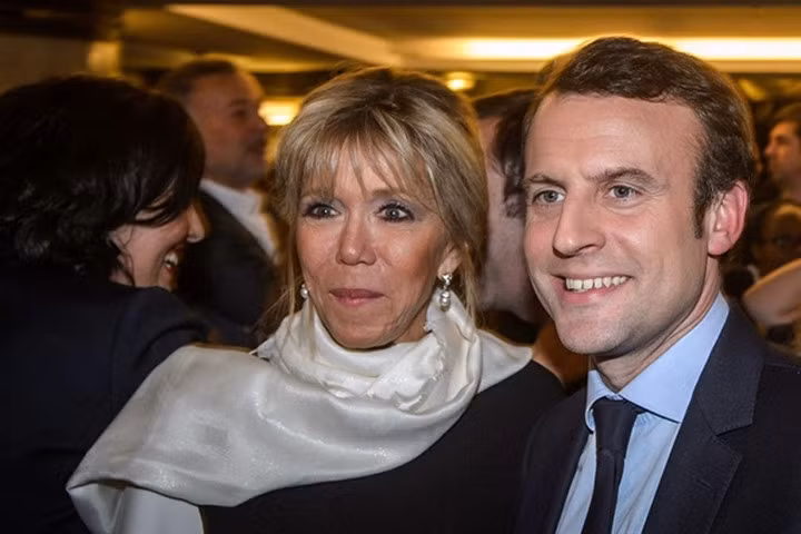 Tổng thống Pháp Macron tiết lộ chuyện yêu với vợ hơn 24 tuổi