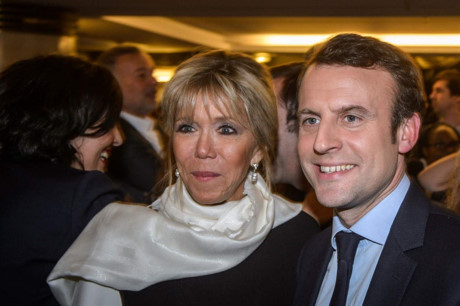 Tổng thống Pháp Macron tiết lộ chuyện yêu với vợ hơn 24 tuổi - Ảnh 4 Tong thong Phap Macron tiet lo chuyen yeu voi vo hon 24 tuoi - Anh 4