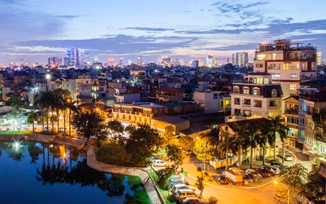 Cung ngam Ha Noi dep ruc ro khi len den - Anh 5