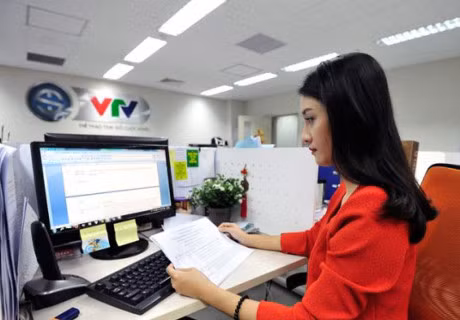 Nu BTV the thao danh bai ca hotgirl o VTV - Anh 1