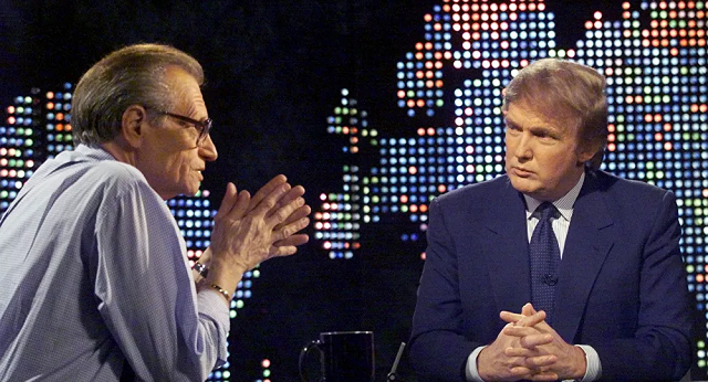 Larry King là bạn thân của cựu TT Donald Trump và từng phỏng vấn ông rất nhiều lần.