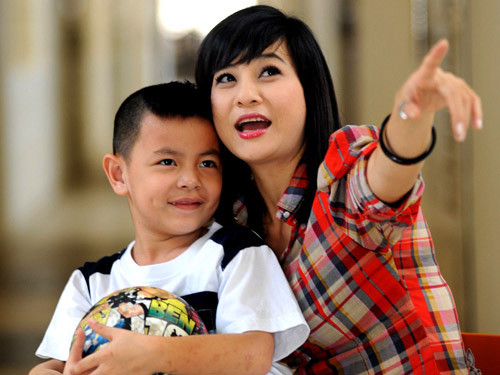 Những nghệ sĩ hài lận đận chuyện tình duyên ảnh 1