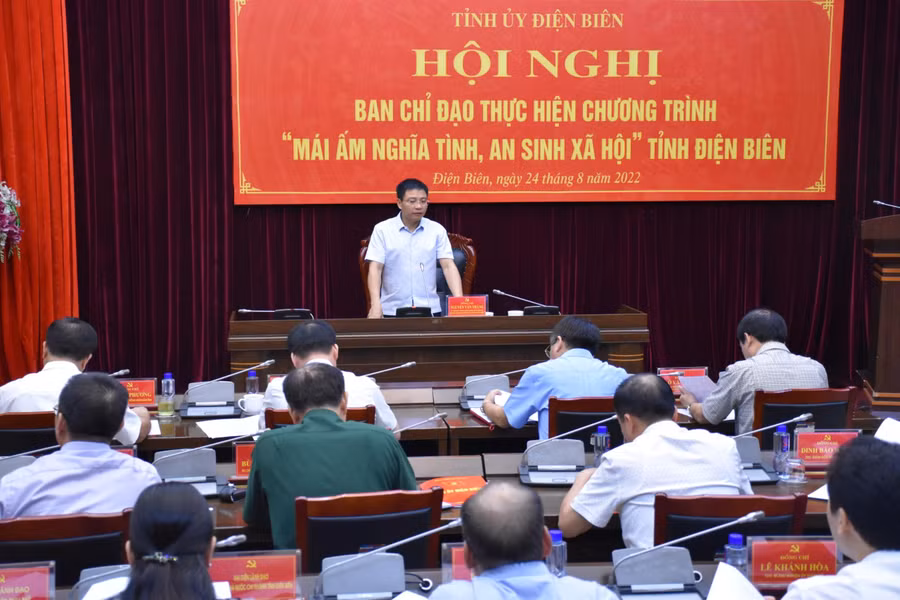 Ông Nguyễn Văn Thắng, Bí thư Tỉnh ủy, Trưởng ban Chỉ đạo chương trình tại Điện Biên phát biểu chỉ đạo.