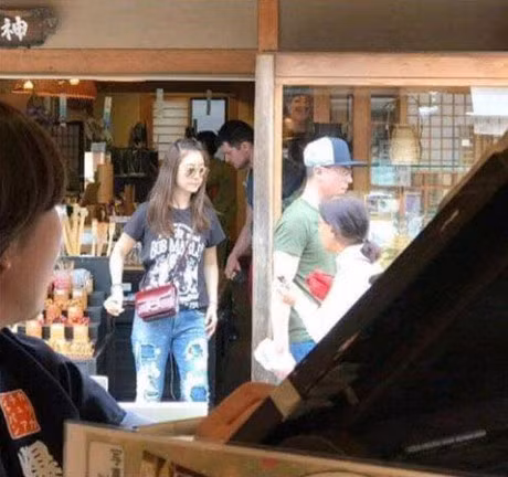 Con gai Lam Tam Nhu bi man ngua, phat ban vi me an uong khong kieng kem khi o cu - Anh 3