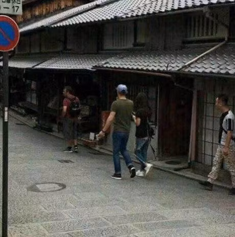 Con gai Lam Tam Nhu bi man ngua, phat ban vi me an uong khong kieng kem khi o cu - Anh 4